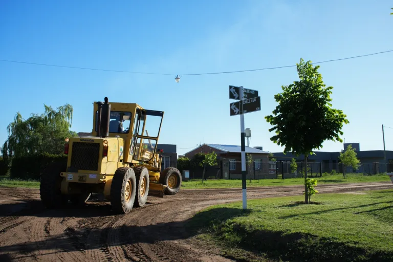 La Municipalidad de General Pico refuerza el mantenimiento de calles de tierra tras los días de lluvia