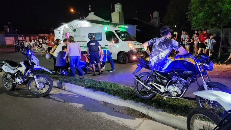 Siniestro vial en General Pico: un peatón fue impactado por una moto