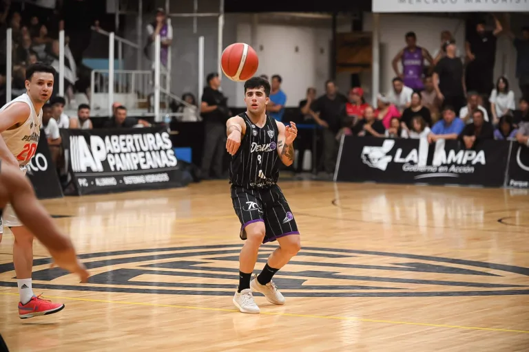 Primer triunfo para Pico FBC: vence a Unión de Mar del Plata 82-62 y celebra en casa tras la salida de Di Tomasi