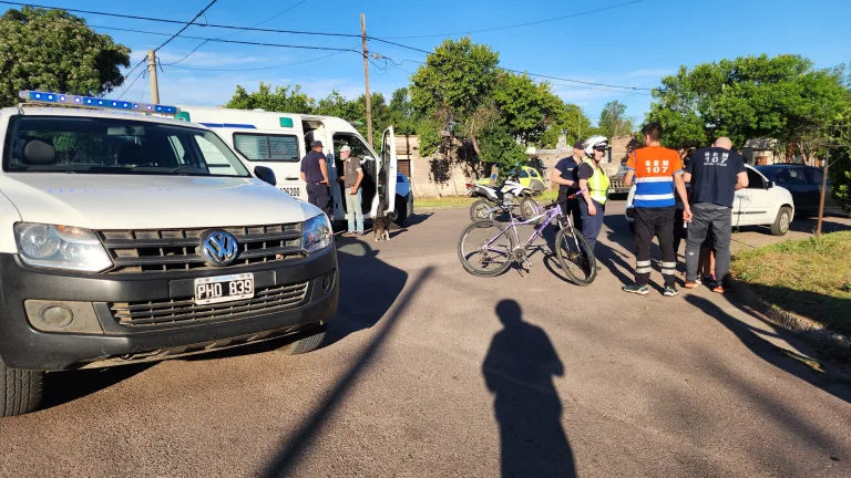 Atropellan a dos menores en bicicleta en calle 6 y 31