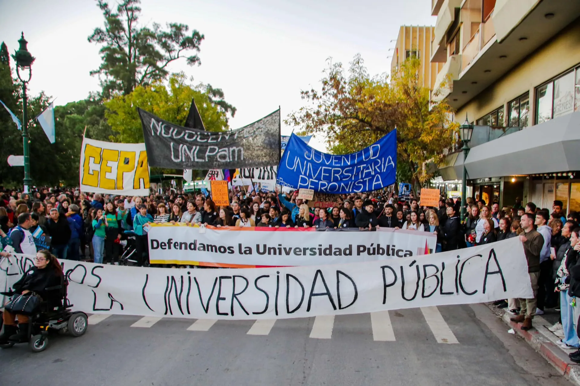 La universidad pública resiste: La Pampa marcha contra el ajuste