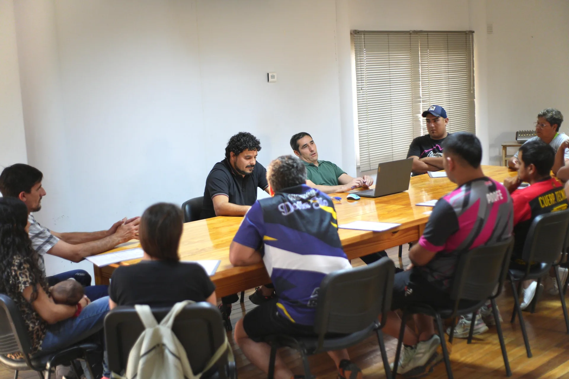 Programa de fútbol “Entre Barrios”: capacitaron sobre personería jurídica