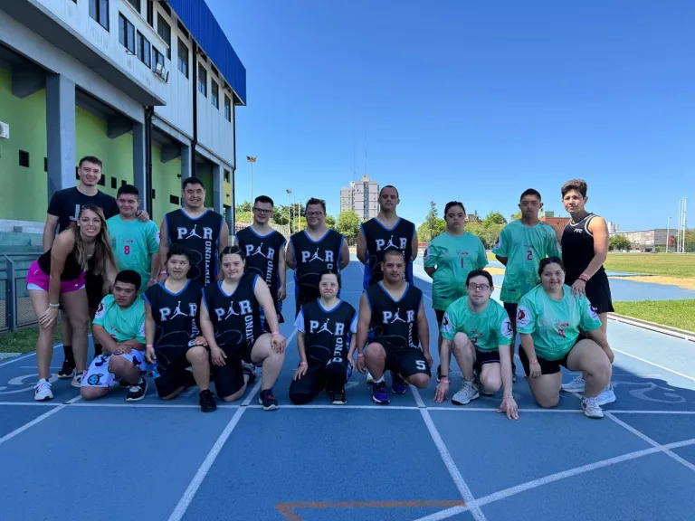 El equipo Municipal PAR 21 de General Pico logra el cuarto puesto en el torneo nacional de básquet para personas con síndrome de down