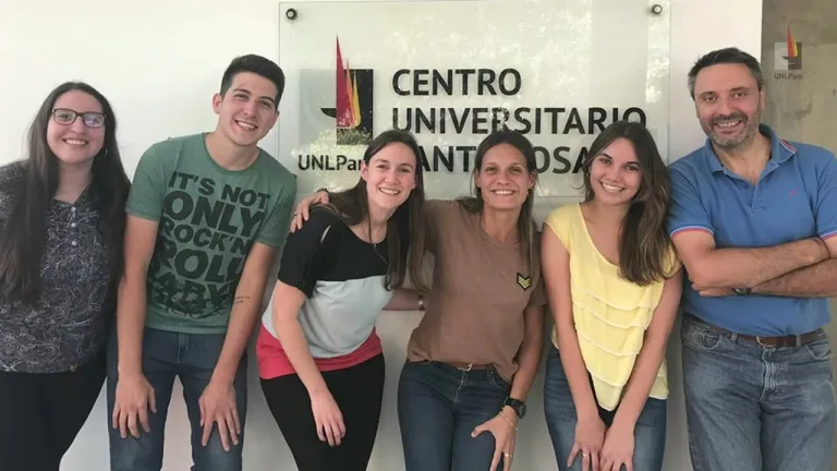 Científicos pampeanos desarrollan molécula revolucionaria para tratar cáncer de hígado, pero advierten sobre falta de financiamiento