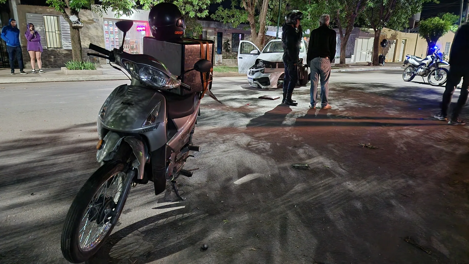 Joven cadete resulta herido en siniestro vial en calle 6