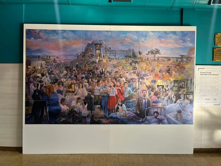 El Mural Itinerante del Cine Argentino visita el Festival de General Pico: un homenaje visual a más de 100 películas icónicas