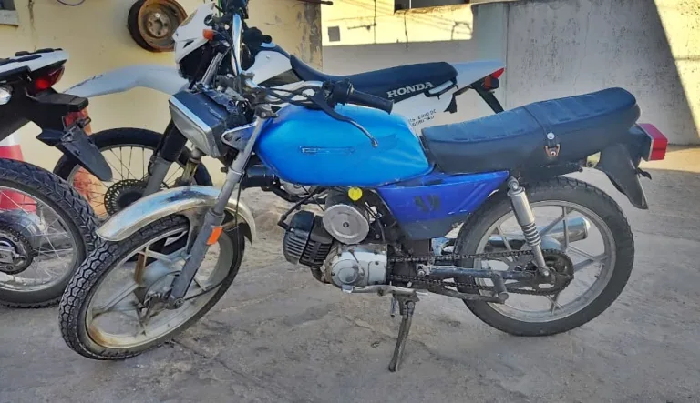 Recuperan motocicleta robada en operativo conjunto en Colonia Barón