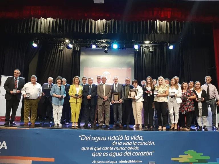  El Superior Tribunal de Justicia reconoció a magistrados, funcionarios y empleados con hasta 50 años de servicio