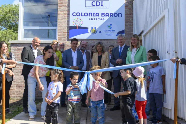 Ziliotto en Colonia Barón: inauguración del CDI y licitación para refaccionar el Colegio Secundario