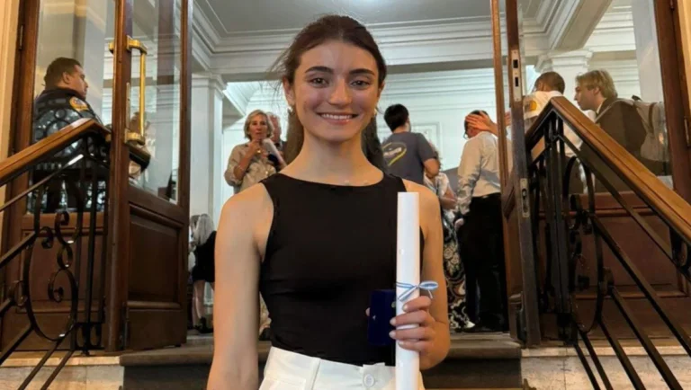 Reconocimiento a la excelencia: una piquense graduada de la UNLPam fue premiada a nivel nacional