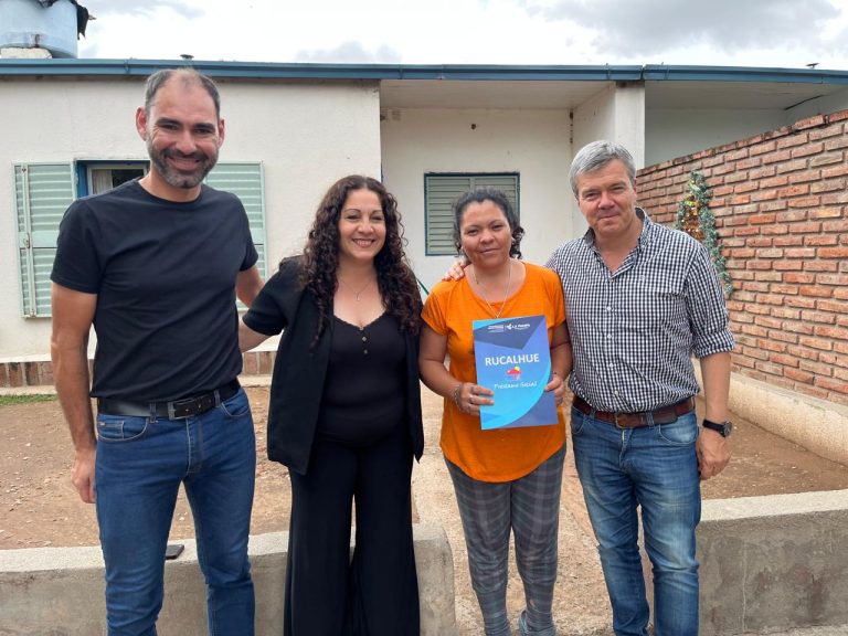 Entregaron créditos del Programa Rucalhué en Caleufú y Maisonnave