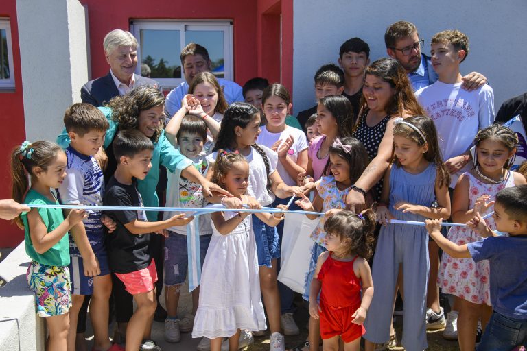 Ziliotto entregó 19 viviendas en Quemú Quemú y lanzó un nuevo plan para personas mayores y personas con discapacidad
