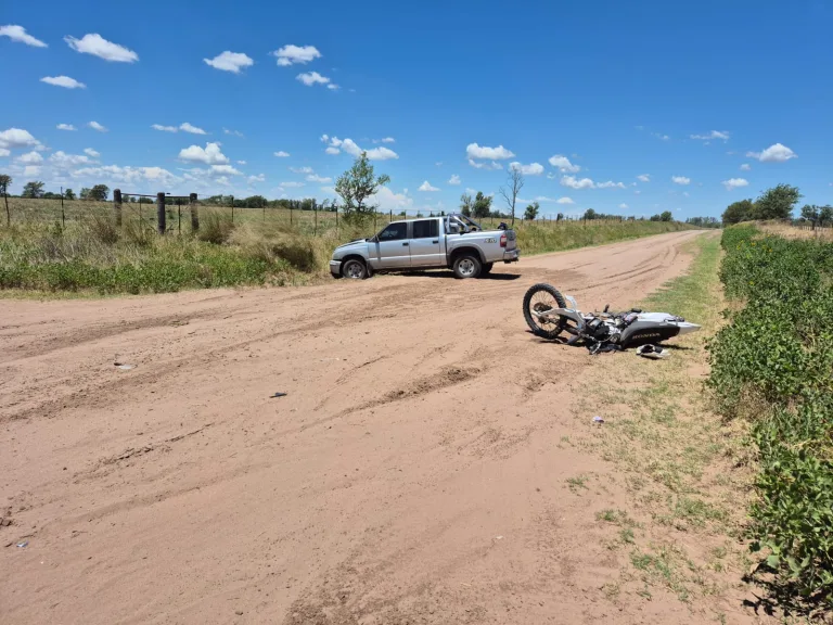 Trágico accidente en Quemú: falleció un motociclista tras colisión con una camioneta
