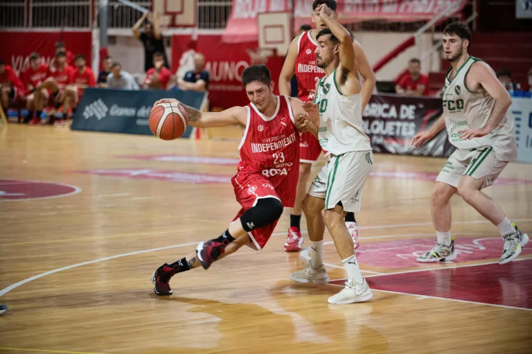 Pre-Federal de Básquet: Ferro se impuso en un cierre ajustado y golpeó primero en las semifinales