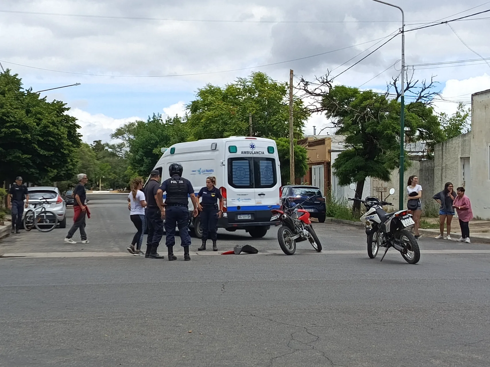 Dos accidentes después del mediodía movilizaron a servicios de emergencia