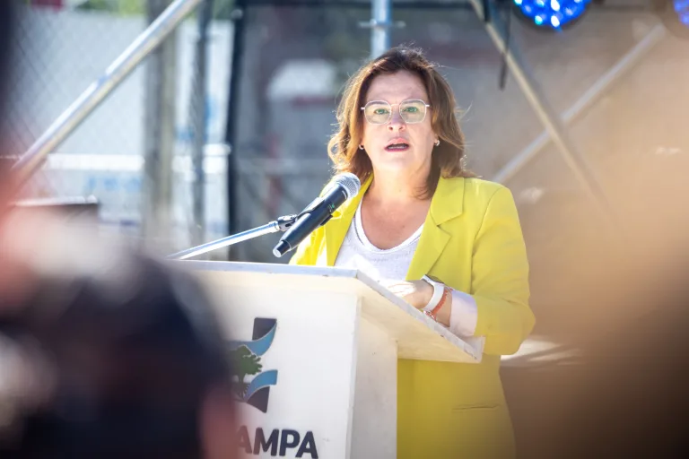 “La tecnología es un puente para resolver problemas, transformar industrias y mejorar la calidad de vida de nuestras comunidades” afirmó Fernanda Alonso en la apertura de la Expo Conecta Futuro
