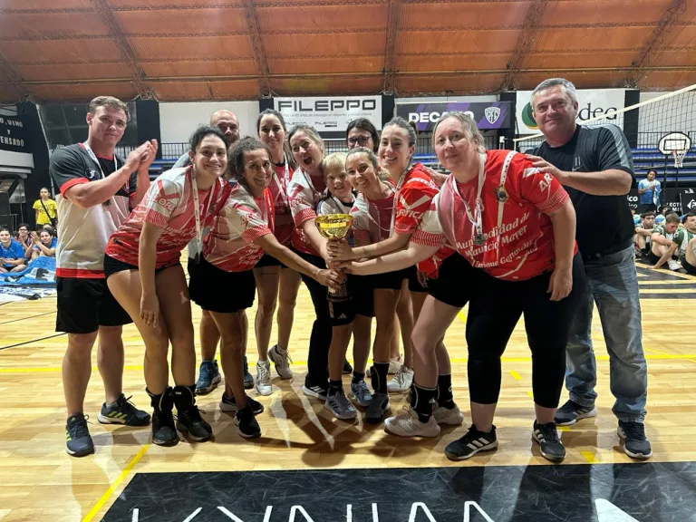 Villa Mirasol y Speluzzi, campeones de la Liga Municipal de Vóley en General Pico
