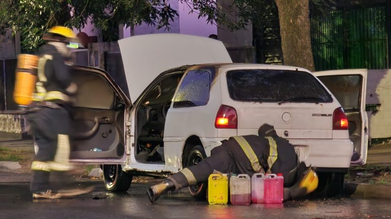 Incendio de un vehículo en la madrugada: investigan las causas