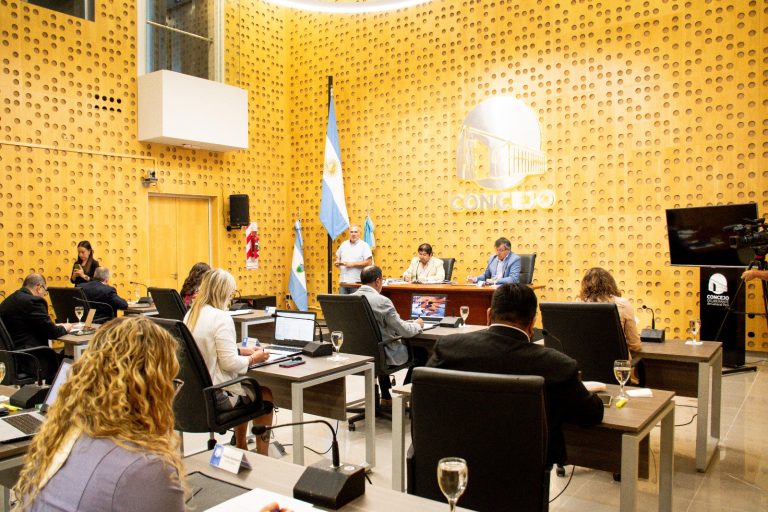 En la última sesión del año, el Concejo Deliberante aprobó el presupuesto y la ordenanza fiscal y tarifaria 2025