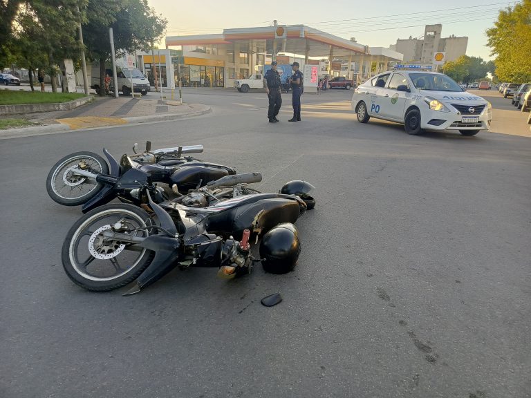 Dos mujeres hospitalizadas tras choque de motos
