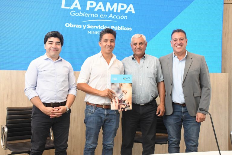 Convenios para obras hídricas y viales en Loventuel y Caleufú