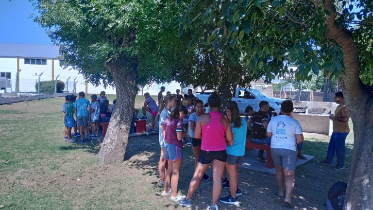 Actividades para aprender a cuidar la energía en la colonia de vacaciones de Miguel Cané