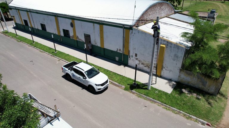 Los hogares de Falucho a punto de estar conectados con fibra óptica