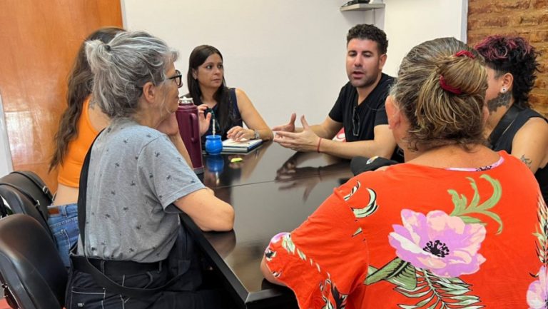 Funcionarias de la Secretaría de la Mujer, Géneros y Diversidad aseguraron que brindarán su apoyo a la movilización del sábado