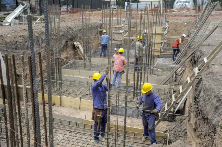 Retroceso del empleo registrado: cayó un 1,9% en un año, con más de 198.000 puestos perdidos