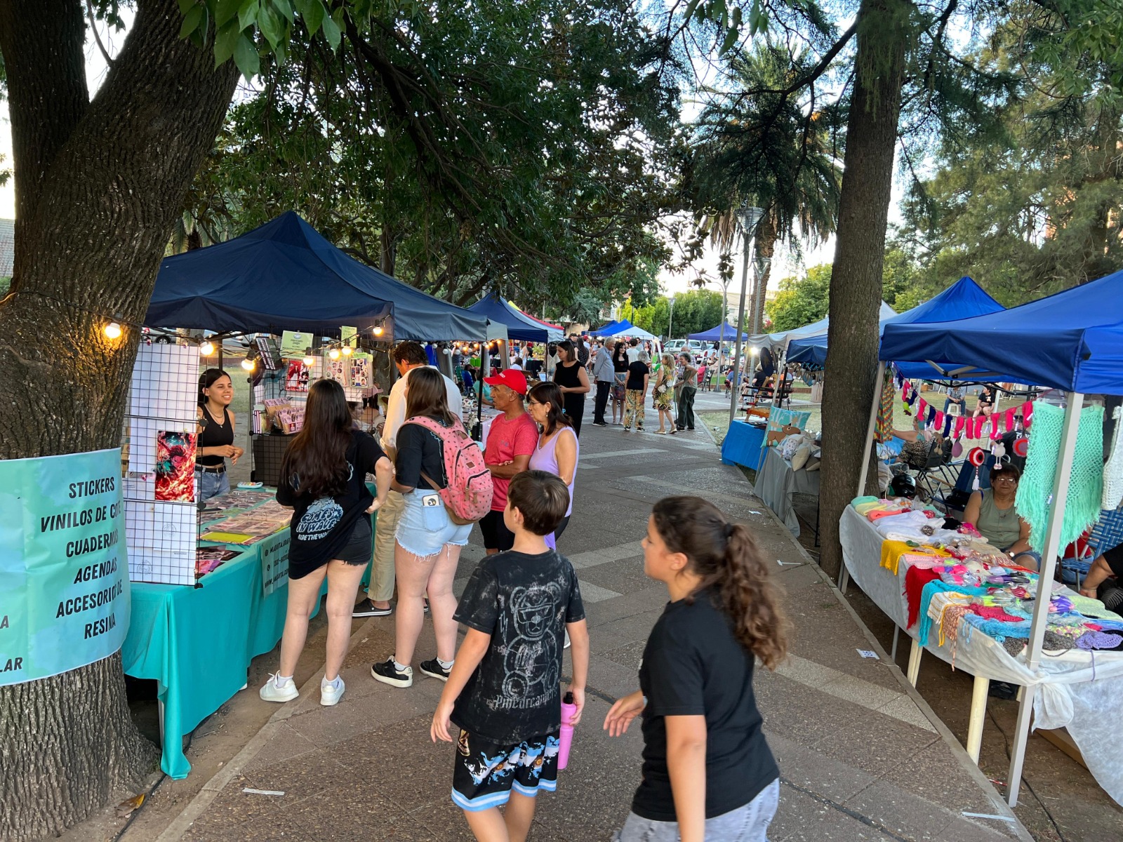Gran éxito de la Feria de Reyes en General Pico: más de 100 emprendedores y artistas se lucieron en Plaza San Martín