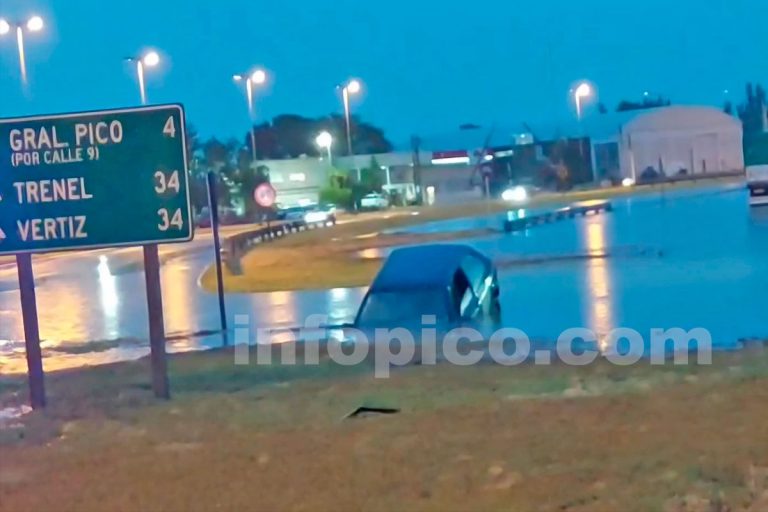 Fotos y Videos: Bomberos de General Pico trabajaron toda la noche tras el diluvio que afectó la ciudad