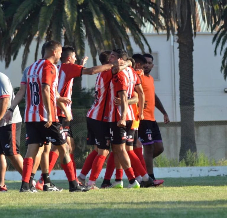 Torneo Regional Amateur: Costa goleó y está a un paso de la final