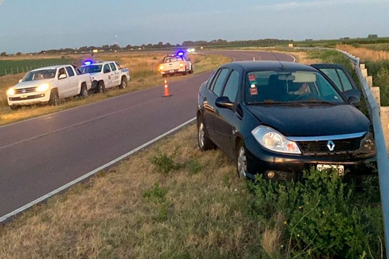 Despiste de vehículo en “la curva de Trebolares”: una conductora resultó ilesa tras impactar contra el guardrail