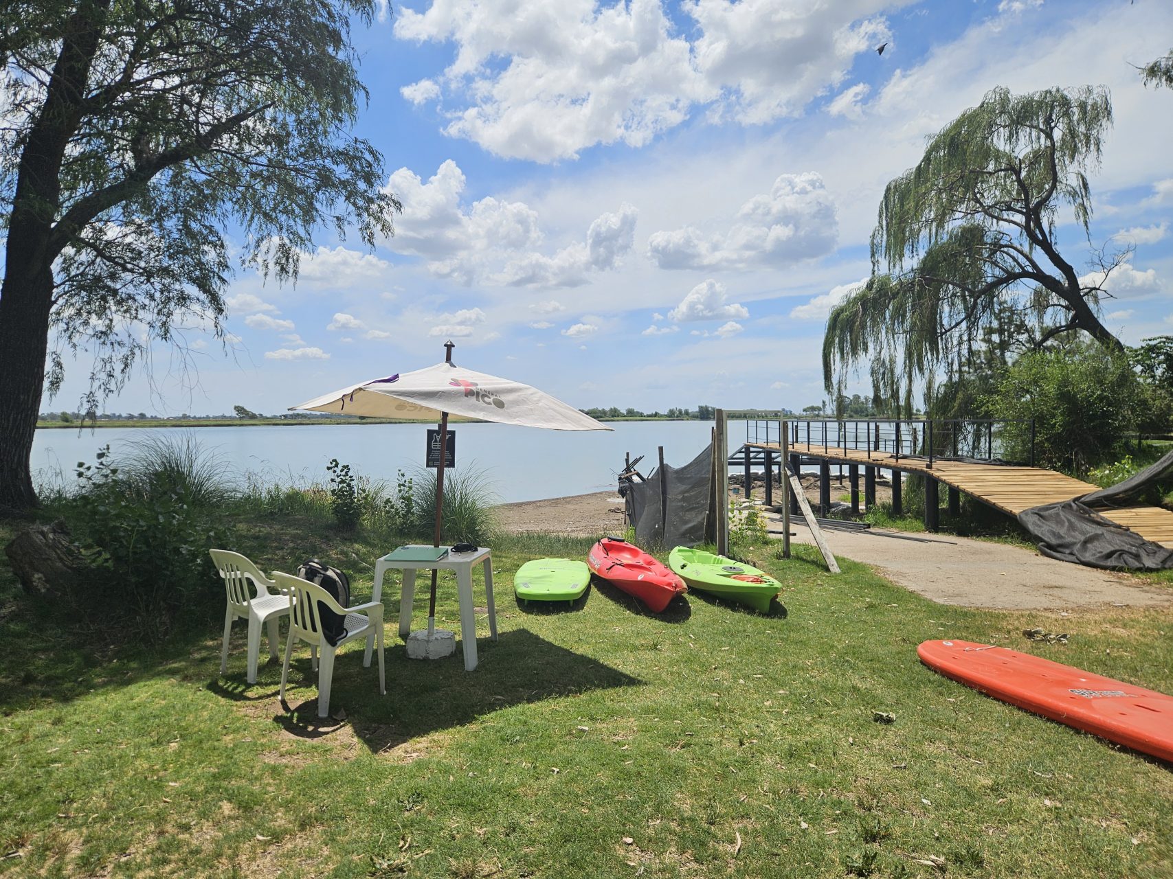 ¡Verano en la Reserva Natural Benicio Delfin Pérez: Kayaks, talleres y diversión gratis!