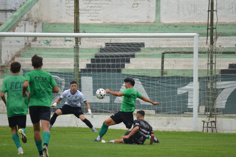 Ferro y Pico FBC siguen su preparación con un empate en Barrio Talleres