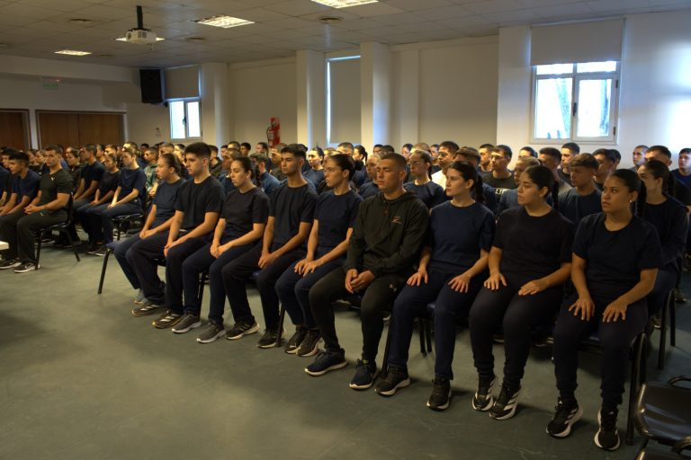 Nuevos aspirantes a la Policía inician su formación con un plan integral en el Instituto Superior Policial