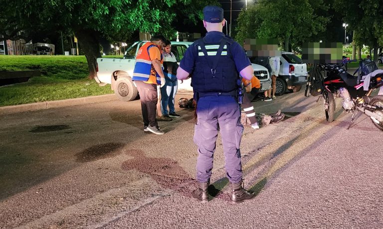 Accidente de motos en el Paseo Belgrano en horas de la madrugada