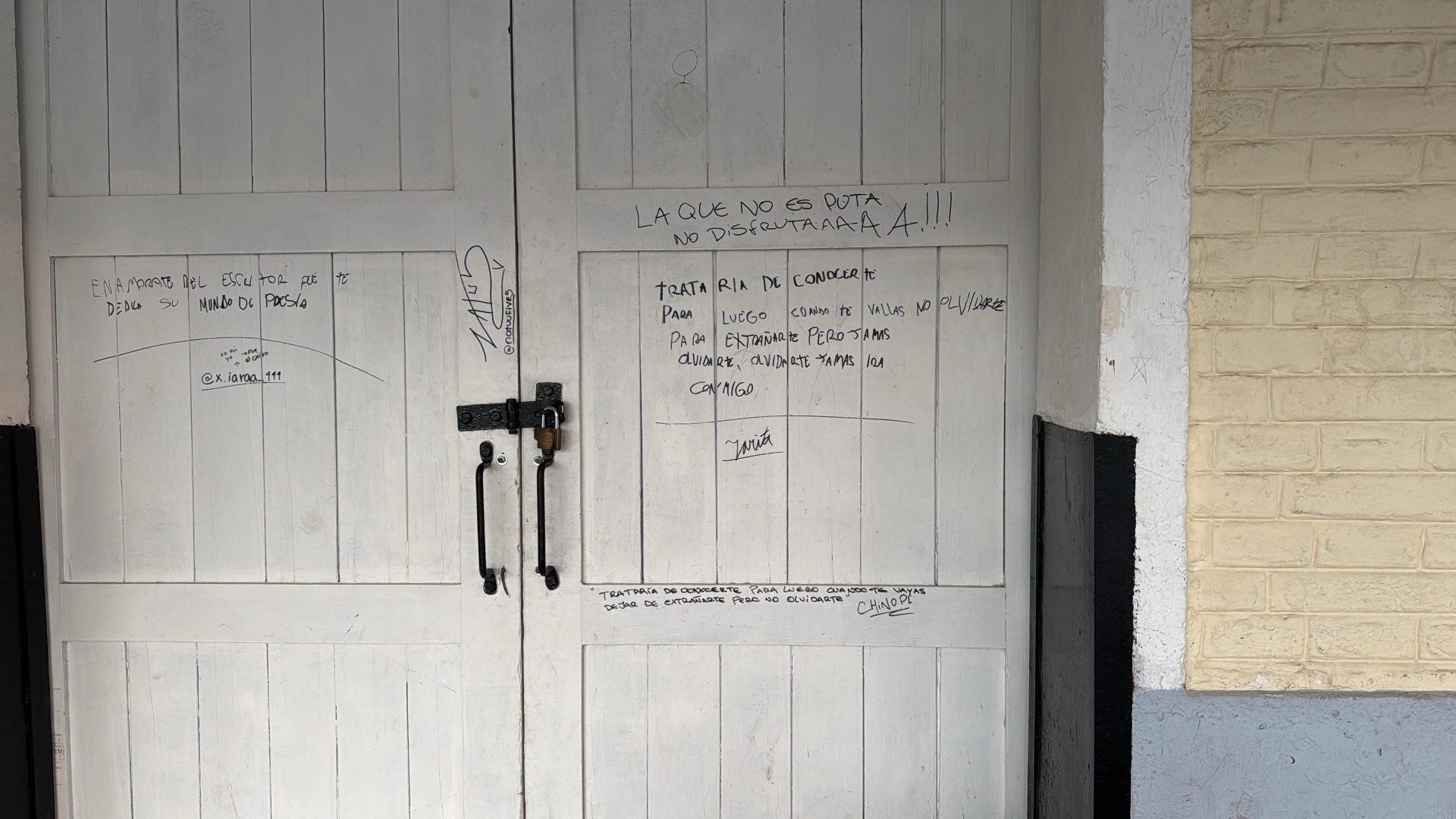 Pintadas y destrozos en la Estación de Trenes de General Pico: la Municipalidad denunció el vandalismo