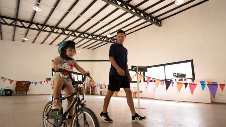 Promueven en General Pico la educación vial en colonias de verano para concientizar a la infancia