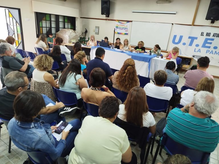 UTELPa en pie de lucha: exigencias y reclamos en un Congreso marcado por la crisis educativa
