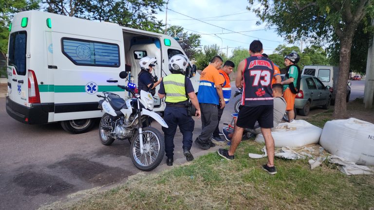Motociclista hospitalizado tras chocar contra un perro en calle 36