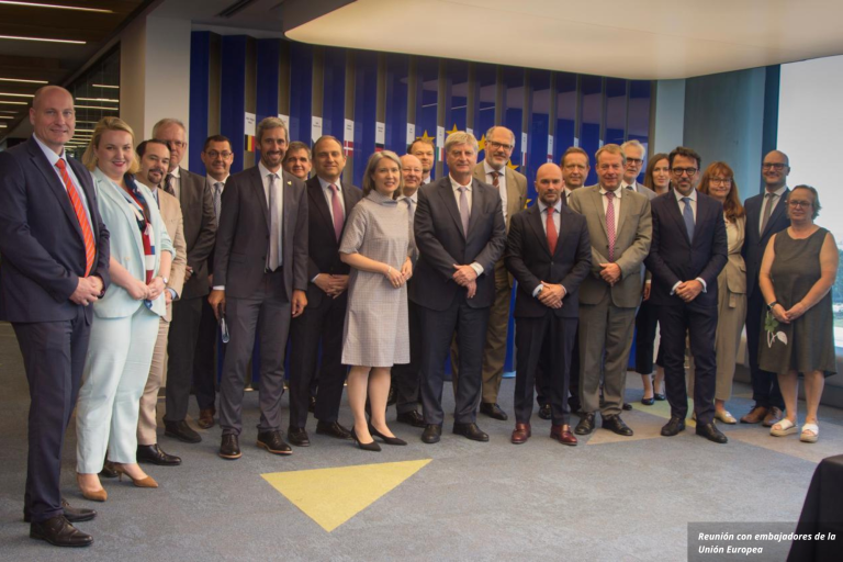 La Pampa, epicentro de oportunidades: Ziliotto busca seducir a 21 embajadores europeos