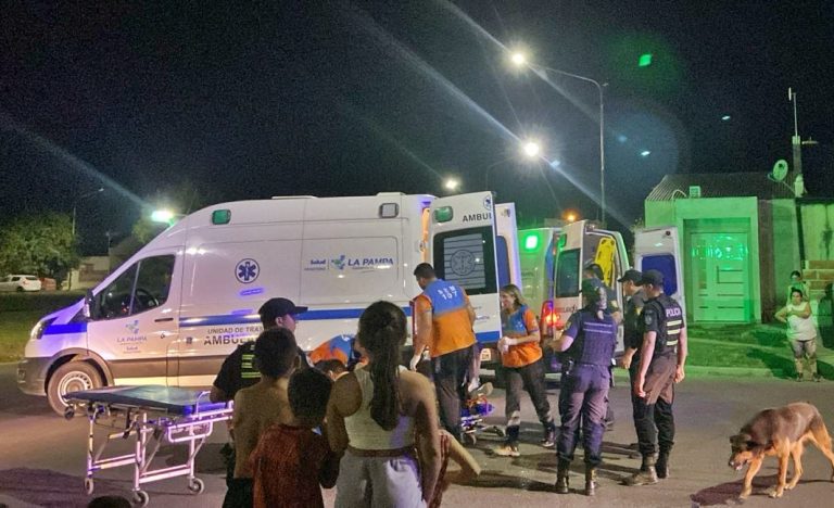 Choque entre dos motos en calles 411 y 444: un herido con fractura