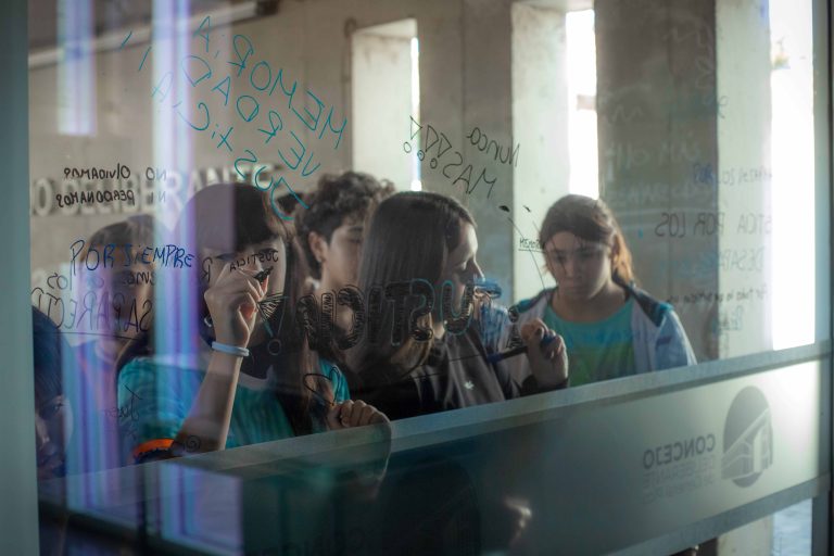 Estudiantes de General Pico reflexionaron sobre memoria y derechos humanos en el Concejo Deliberante