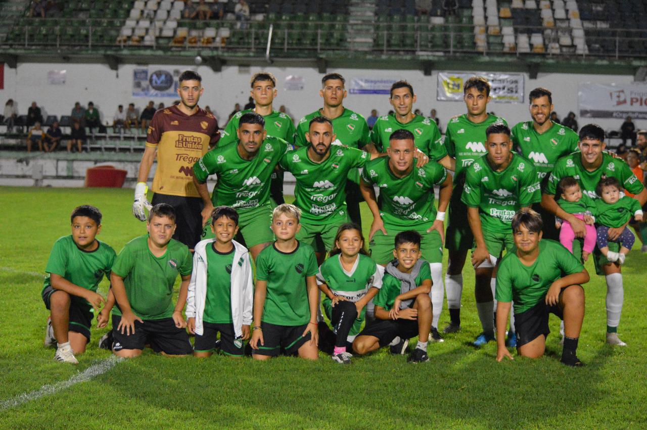 Ferro y Juventud Regional repartieron puntos en un duelo parejo