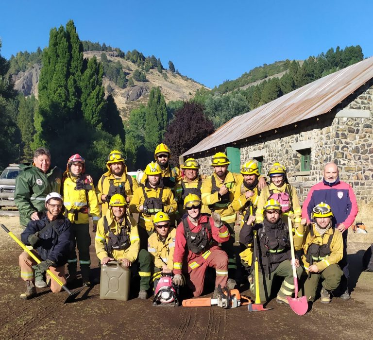Bomberos Voluntarios de La Pampa reciben elogios por su desempeño en incendios de Neuquén