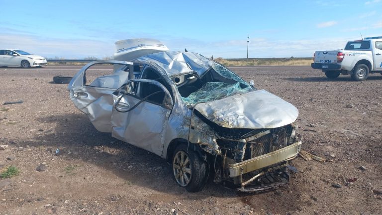 Trágico vuelco en la Ruta Nacional 151: murió una joven de 19 años y dos mujeres resultan heridas