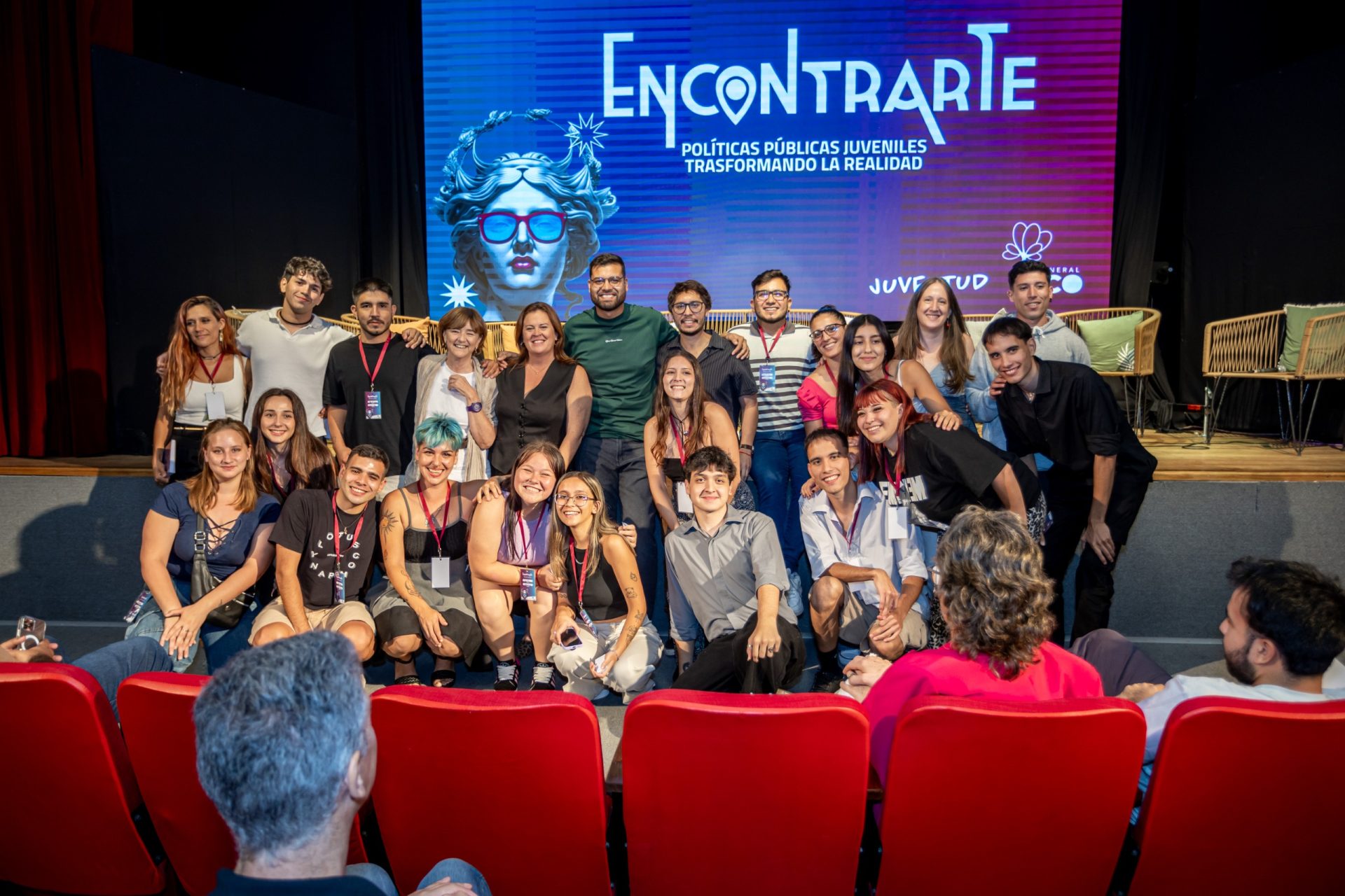 “Ser joven es atreverse”, aseguró Fernanda Alonso en la presentación del libro “Encontrarte”