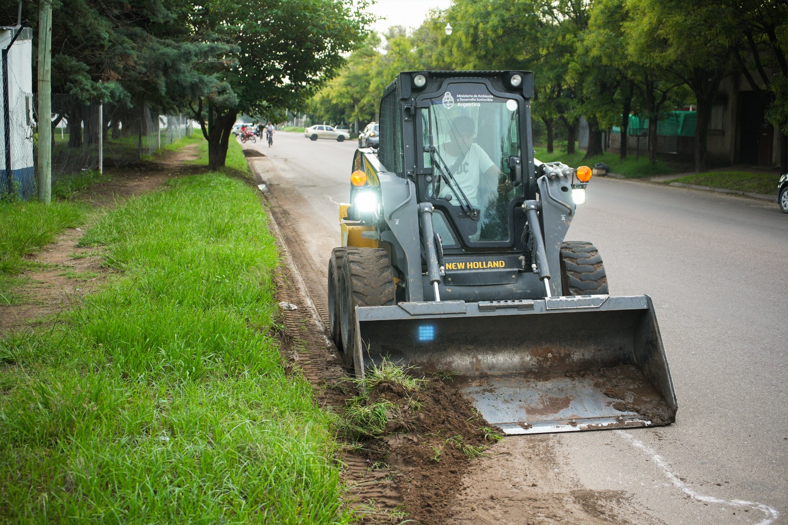 Refuerzan la limpieza urbana con un operativo intensivo en barrio Carlos Berg: el próximo será en Energía y Progreso