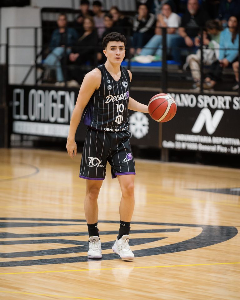 Pico FBC sigue invicto y lidera el Provincial tras vencer con autoridad a Atlético Villegas